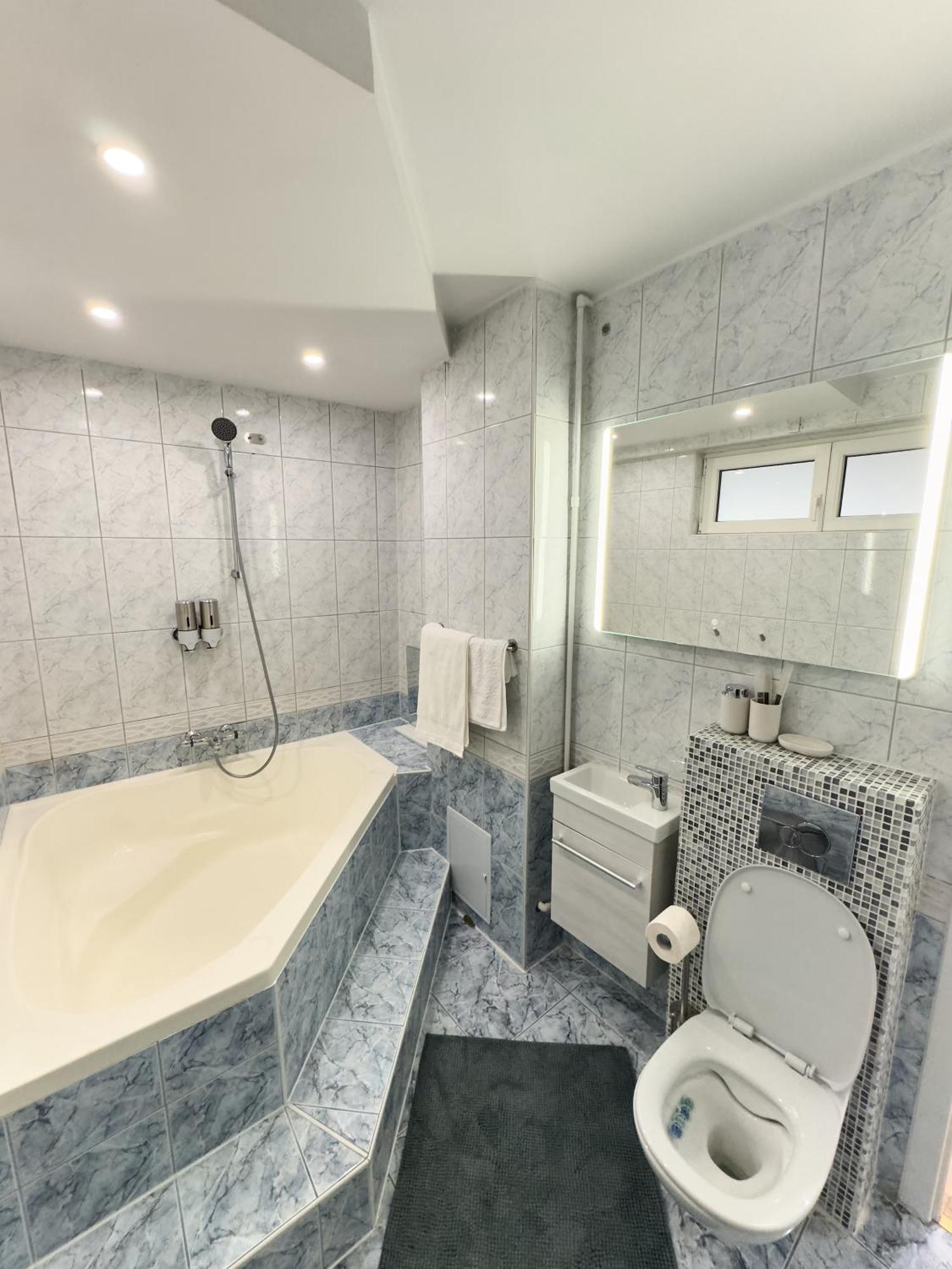 20 Apartment Centre Bucureşti Ngoại thất bức ảnh